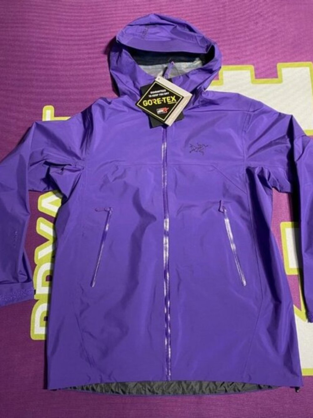 ARCTERYX Beta Lightweight Hardshell Outdoor Windproof Waterproof Hooded Jacket. - Picture 1 of 9